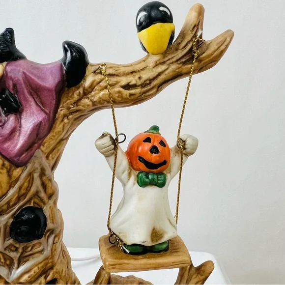 Lights up! Halloween Tree with Witches and Ghouls - Picture 11 of 14